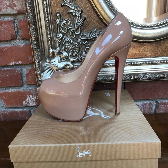 Christian Louboutin Shoes - Christian Louboutin Nude Highness Pumps